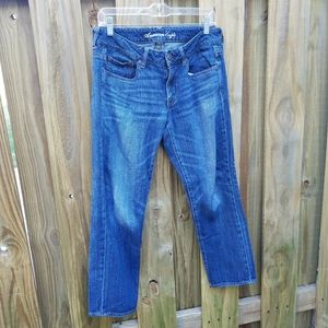 AEO crop denim size 6 medium wash boy fit